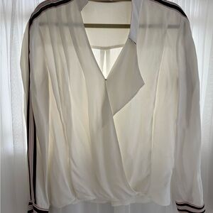 Reiss
Elegant White Blouse with Striped Accents